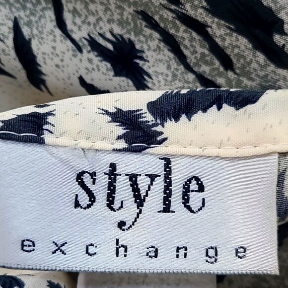 Style Exchange Longsleeve Buttondown Blouse,Beige Black,Gray Animal Print, Large - Picture 8 of 9